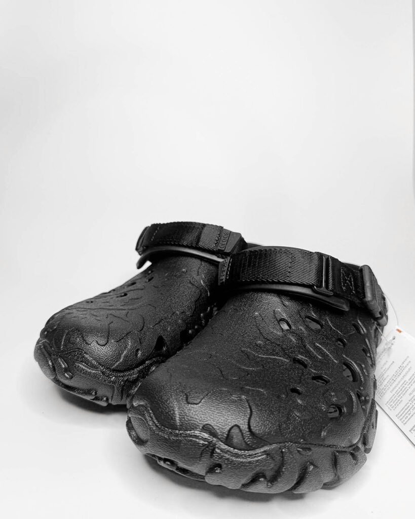 BlackOut Drift Clogs