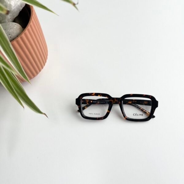 Claire Frames
