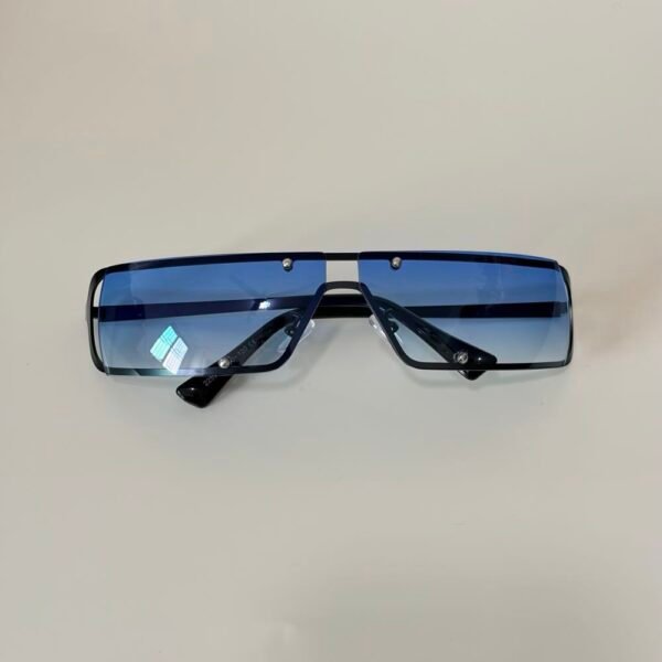Y2K inspired sunglasses